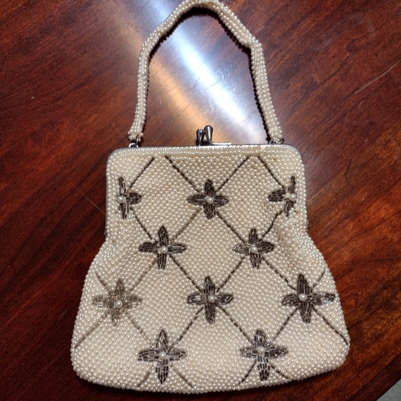 Vintage Handbags - Vintage beaded hand bag